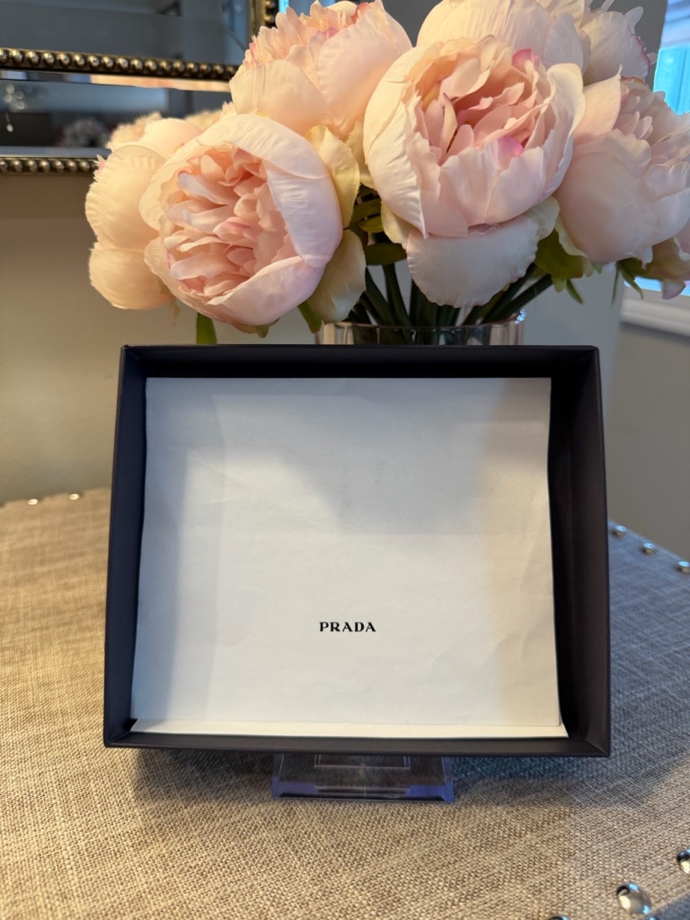 NIB Prada Blue Saffiano Round Wristlet Coin Case with Gold Logo - Picture 4 of 6